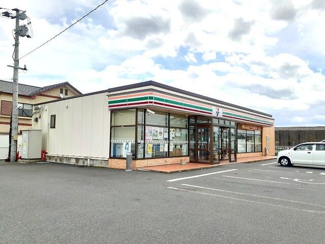 近くのセブンイレブンまで850m(徒歩11分)