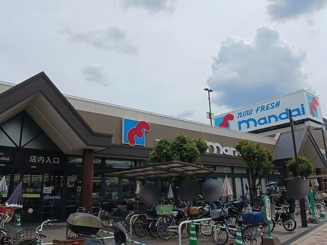 近くの万代　巽北店まで620m（徒歩8分）