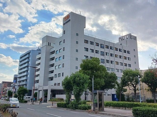近くの育和会記念病院まで400m（徒歩5分）