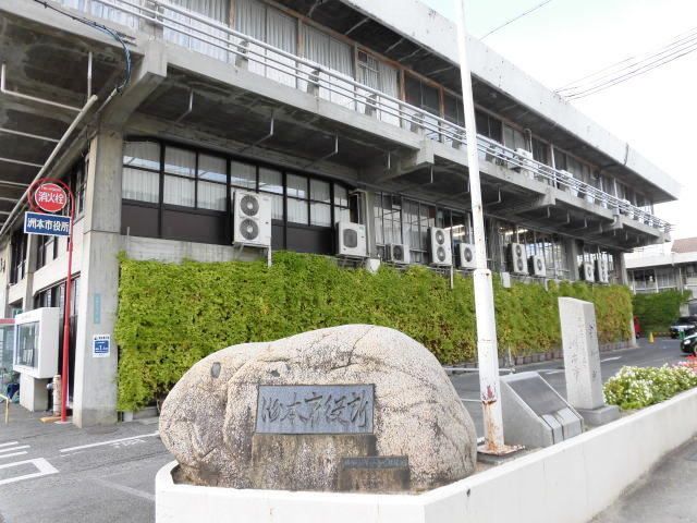 近くの洲本市役所　庁舎まで1,500m（徒歩19分）