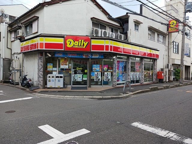 近くのデイリーヤマザキ楠根店様まで450m(徒歩6分)