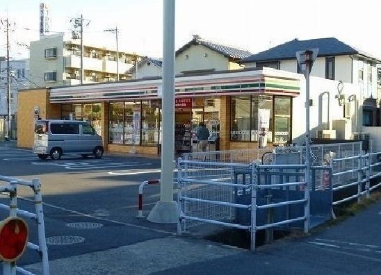 近くのセブンイレブン中筋２丁目まで300m（徒歩4分）