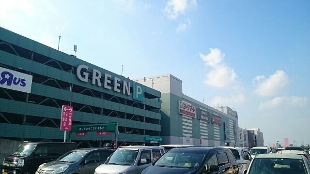 近くのモラージュ菖蒲まで1,200m（徒歩15分）