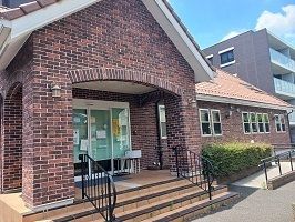 近くの吉田機司クリニックまで280m(徒歩4分)