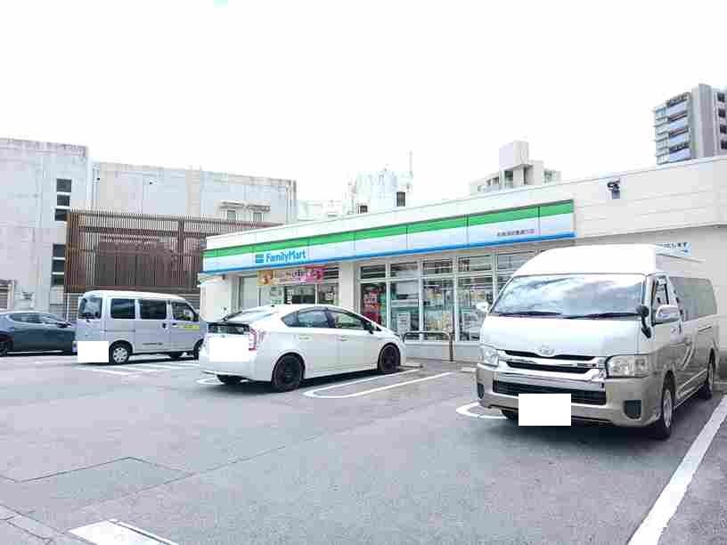 近くのファミリーマート松尾消防署通店まで320m(徒歩4分)