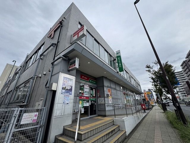 近くの厚木郵便局まで550m(徒歩7分)