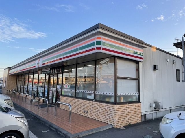 近くのセブン-イレブン 土浦中神立店まで600m(徒歩8分)