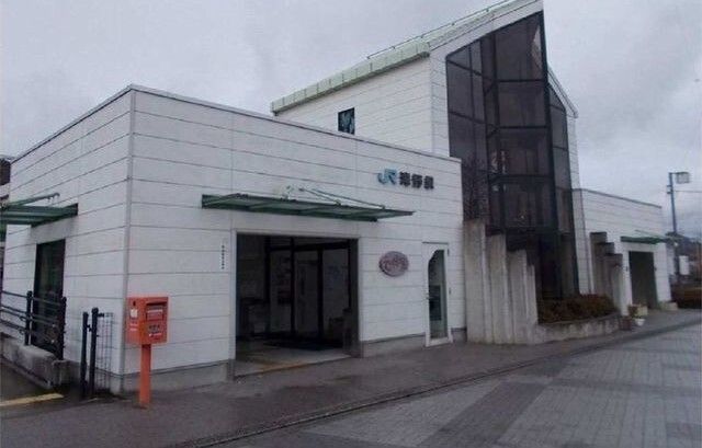 近くのＪＲ滝野駅まで850m（徒歩11分）