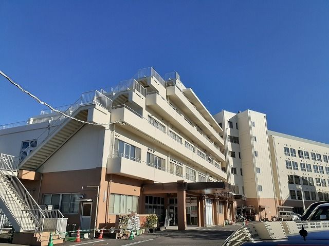 近くの松本共立病院まで1,160m（徒歩15分）