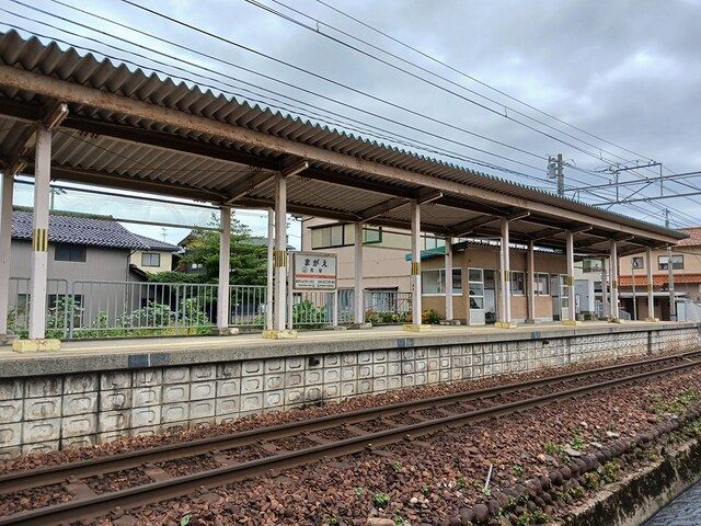近くの馬替駅まで876m(徒歩11分)