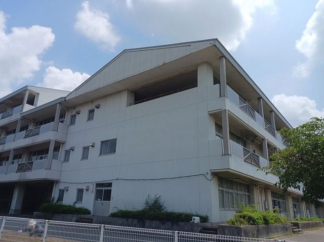 近くの加須市立花崎北小学校まで400m（徒歩5分）