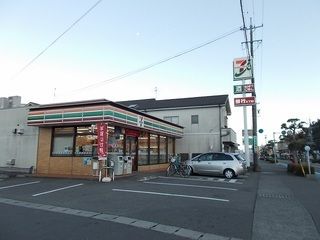 近くのセブンイレブンまで86m（徒歩2分）