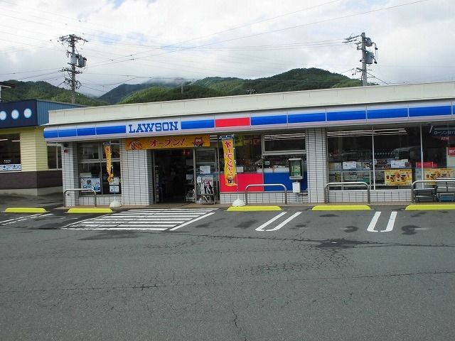 近くのローソン 岡谷小萩三丁目店まで470m(徒歩6分)