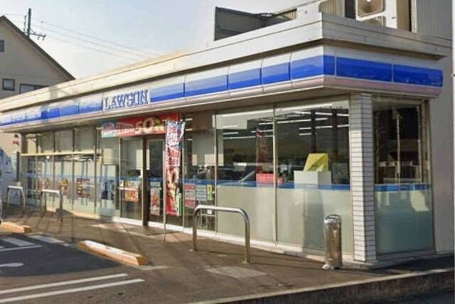 近くのローソン知立東上重原店まで220m（徒歩3分）