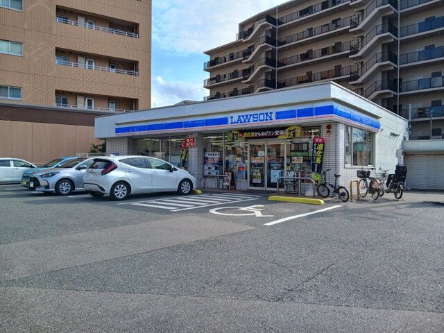 近くのローソン姪浜4丁目店まで500m（徒歩7分）