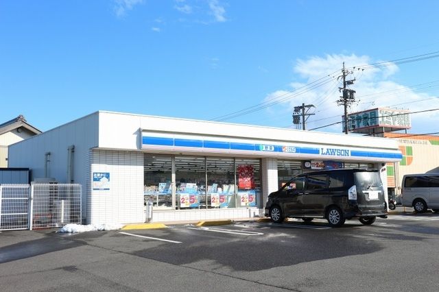 近くのローソンいなべ大安店まで1,200m(徒歩15分)