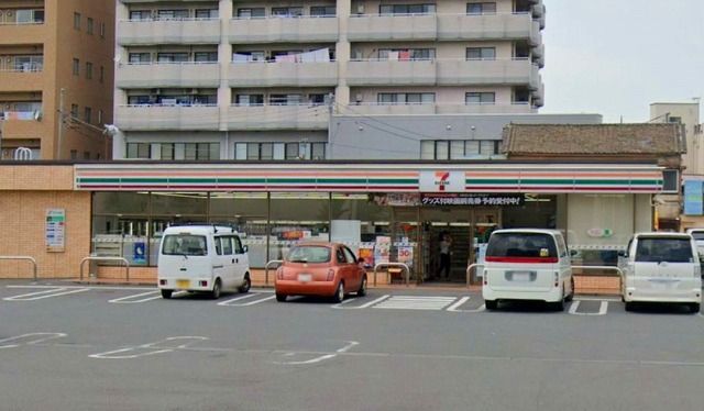 近くのセブンイレブン新伊勢崎駅前店まで600m(徒歩8分)
