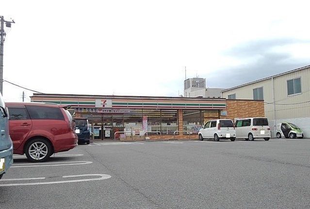 近くのセブンイレブン南アルプス小笠原まで700m（徒歩9分）