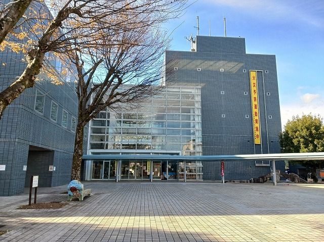 近くの南足柄市役所まで600m(徒歩8分)