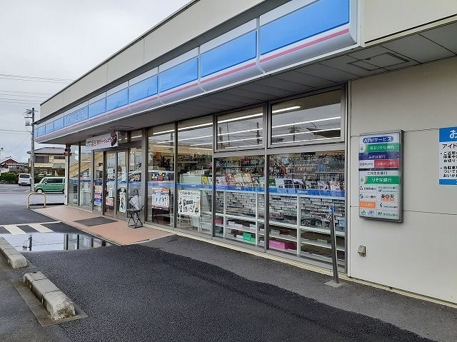 近くのローソン羽生岩瀬店まで150m（徒歩2分）