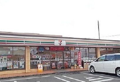 近くのセブンイレブンまで350m（徒歩5分）