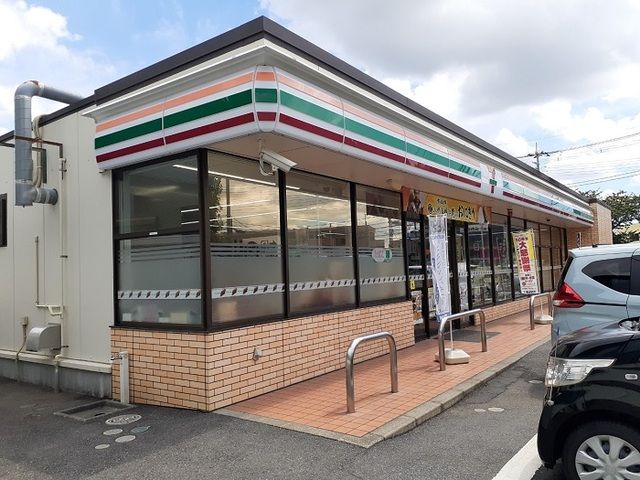 近くのセブンイレブン八千代ゆりのき台まで450m（徒歩6分）