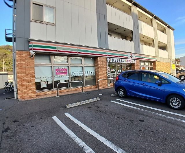 近くのセブンイレブン　小池原店まで100m（徒歩2分）