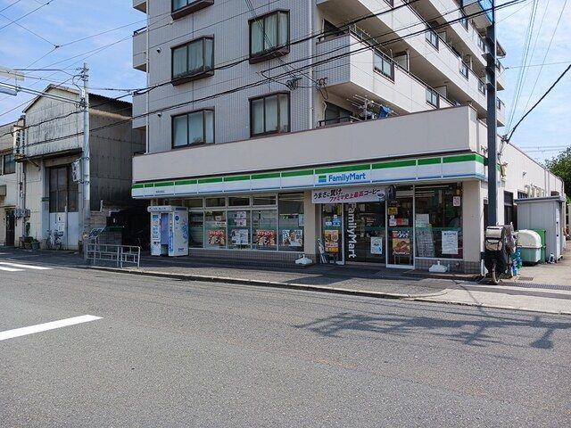 近くのファミリーマート南恩加島店まで470m(徒歩6分)