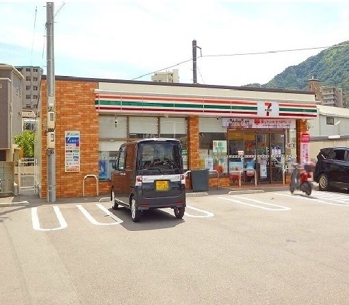 近くのセブンイレブン古市3丁目店まで280m(徒歩4分)