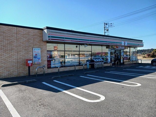 近くのセブンイレブン大網白里永田まで970m（徒歩13分）