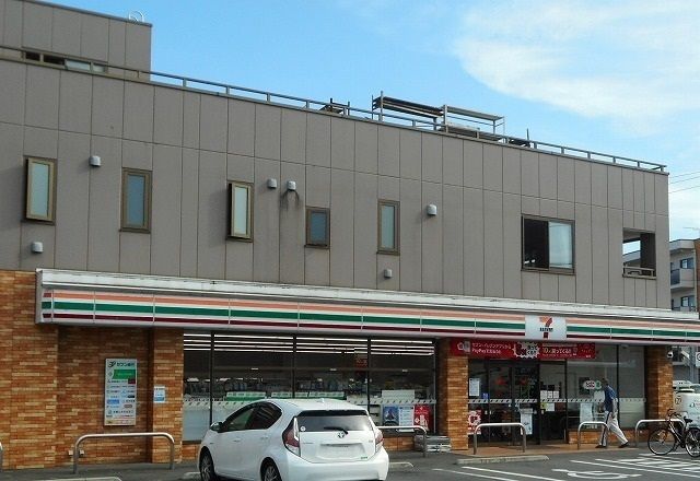 近くのセブン-イレブン 狭山東三ツ木まで400m（徒歩5分）