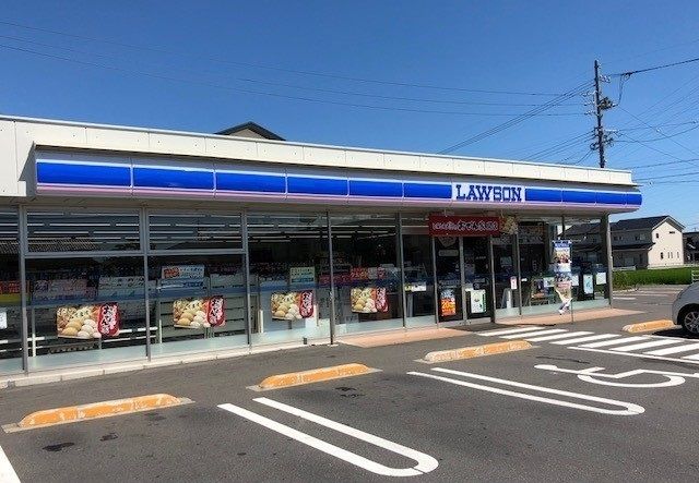 近くのローソン大垣領家町店まで459m（徒歩6分）