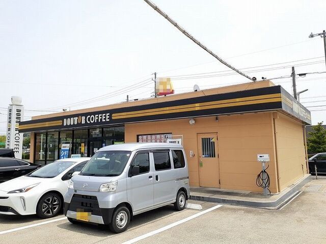 近くのドトールコーヒーショップまで450m（徒歩6分）