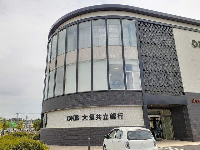 近くの大垣共立銀行　田県店まで450m（徒歩6分）