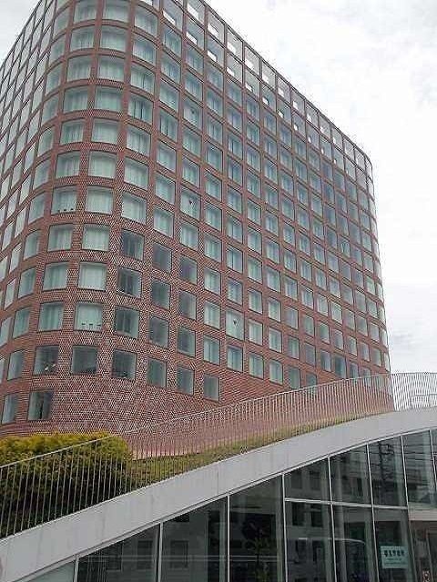 近くの福生市役所まで120m（徒歩2分）