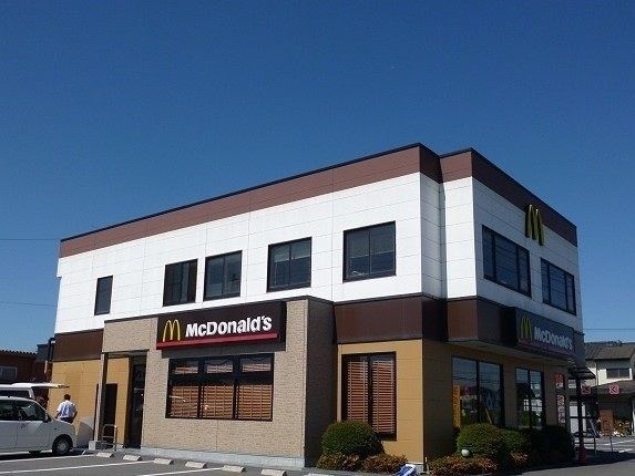 近くのマクドナルド408真岡店まで950m（徒歩12分）