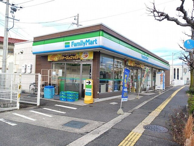 近くのファミリーマート祇園１丁目店まで95m（徒歩2分）