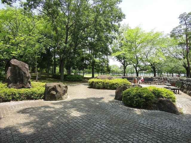近くの羽成公園まで400m（徒歩5分）