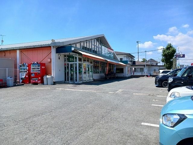 近くの業務スーパー小郡松崎店まで1,130m（徒歩15分）