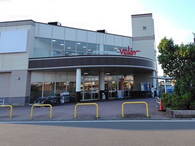 近くのスーパーマーケットバロー大垣店まで849m(徒歩11分)