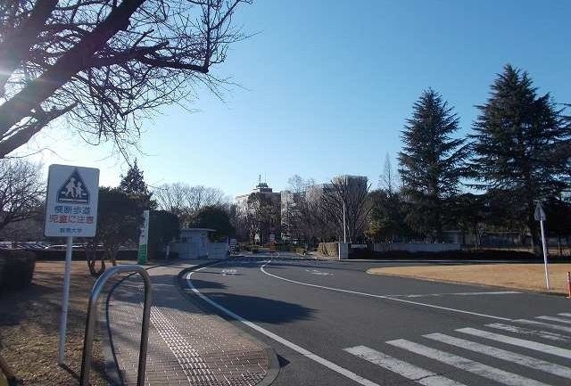 近くの群馬大学荒牧キャンパスまで1,100m（徒歩14分）