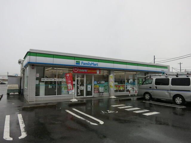 近くのファミリーマート 幸田大正店まで600m（徒歩8分）