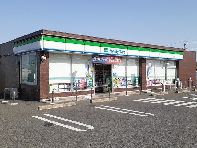 近くのファミリーマート　千秋店まで650m（徒歩9分）