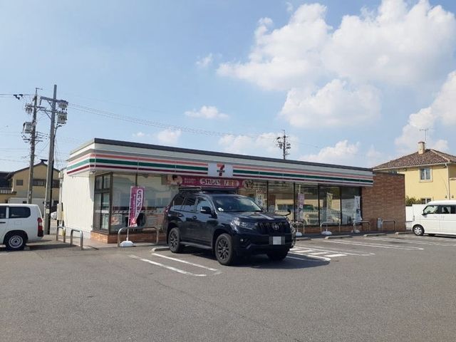 近くのセブンイレブン 岡崎矢作町店まで550m（徒歩7分）