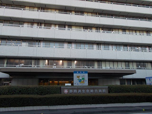 近くの済生会病院まで1,800m（徒歩23分）