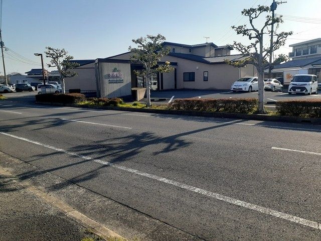 近くの秋桜医院まで366m（徒歩5分）