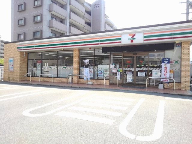 近くのセブンイレブンまで750m(徒歩10分)