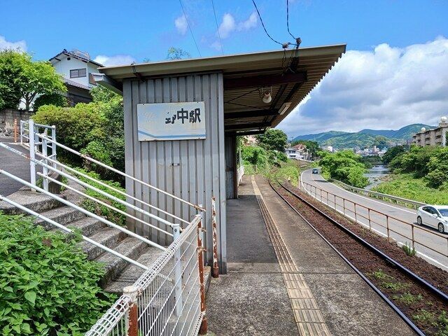 近くの野中駅まで450m（徒歩6分）