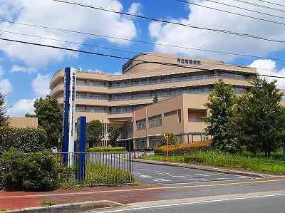 近くの青葉病院まで1,800m（徒歩23分）