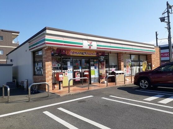 近くのセブンイレブン昭和町飯喰店まで300m（徒歩4分）